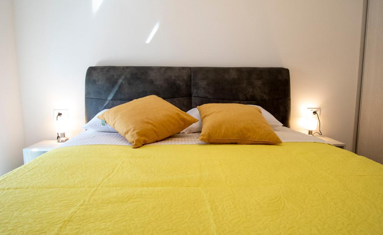 Appartement Lijon à Banjole Extérieur photo